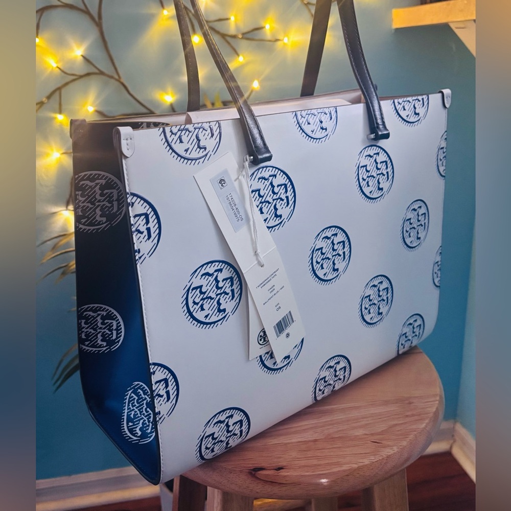 Tory Burch NWT Large Contrast Monogram Tote Bag